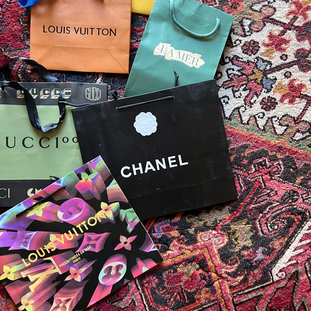 Mix a lot Chanel Gucci Fendi La mer Shopping bags - Picture 2 of 4